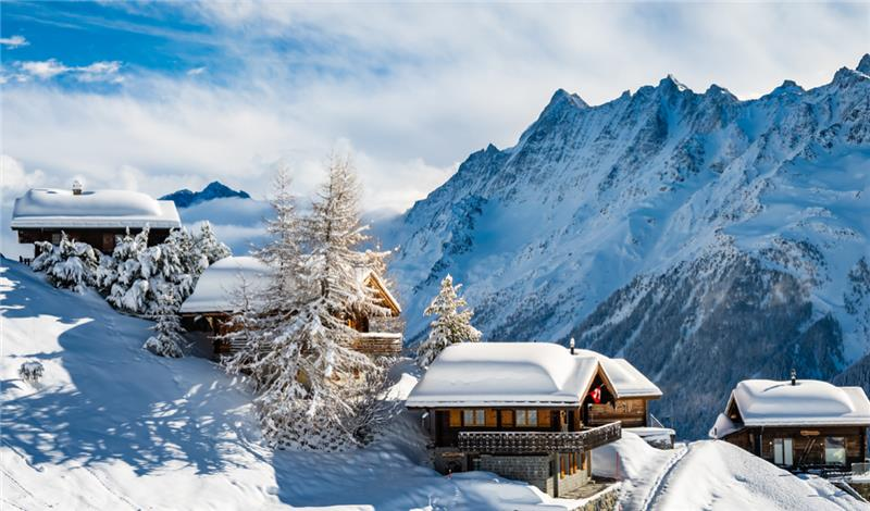 ey standing ice canyon hero