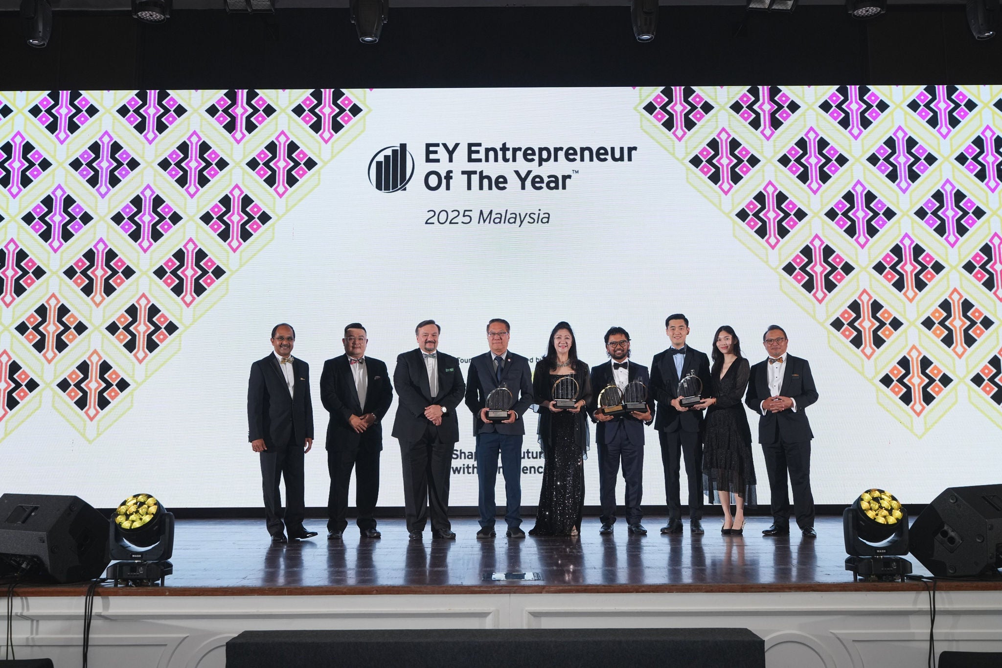 Dato’ Kamarul Redzuan Muhamed of Uzma Berhad named EY Entrepreneur Of The Year 2025 Malaysia