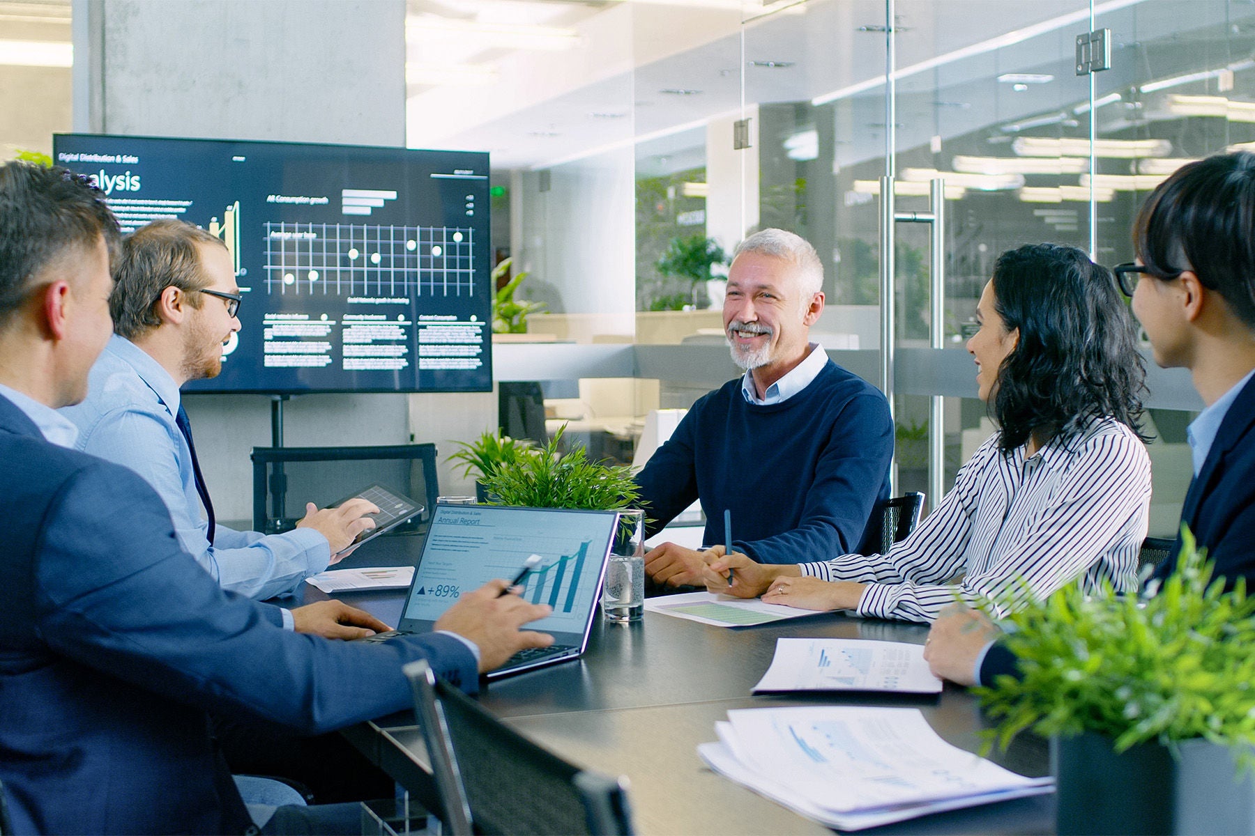 Executive explains company's vision and potential to his employees