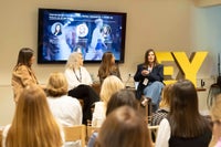 Foro de Mujeres Consejeras y Directivas - Moda y Desfile: el arte de crear experiencias
