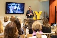 Foro de Mujeres Consejeras y Directivas - Moda y Desfile: el arte de crear experiencias