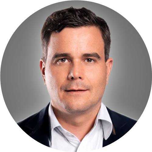 Portraitfoto von Richard König