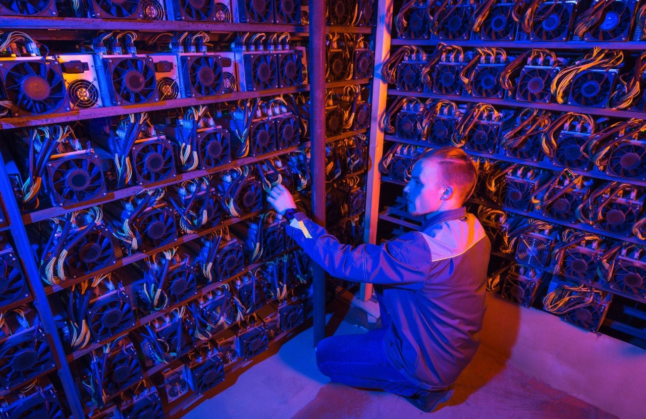 比特幣加密貨幣礦場的挖礦設備