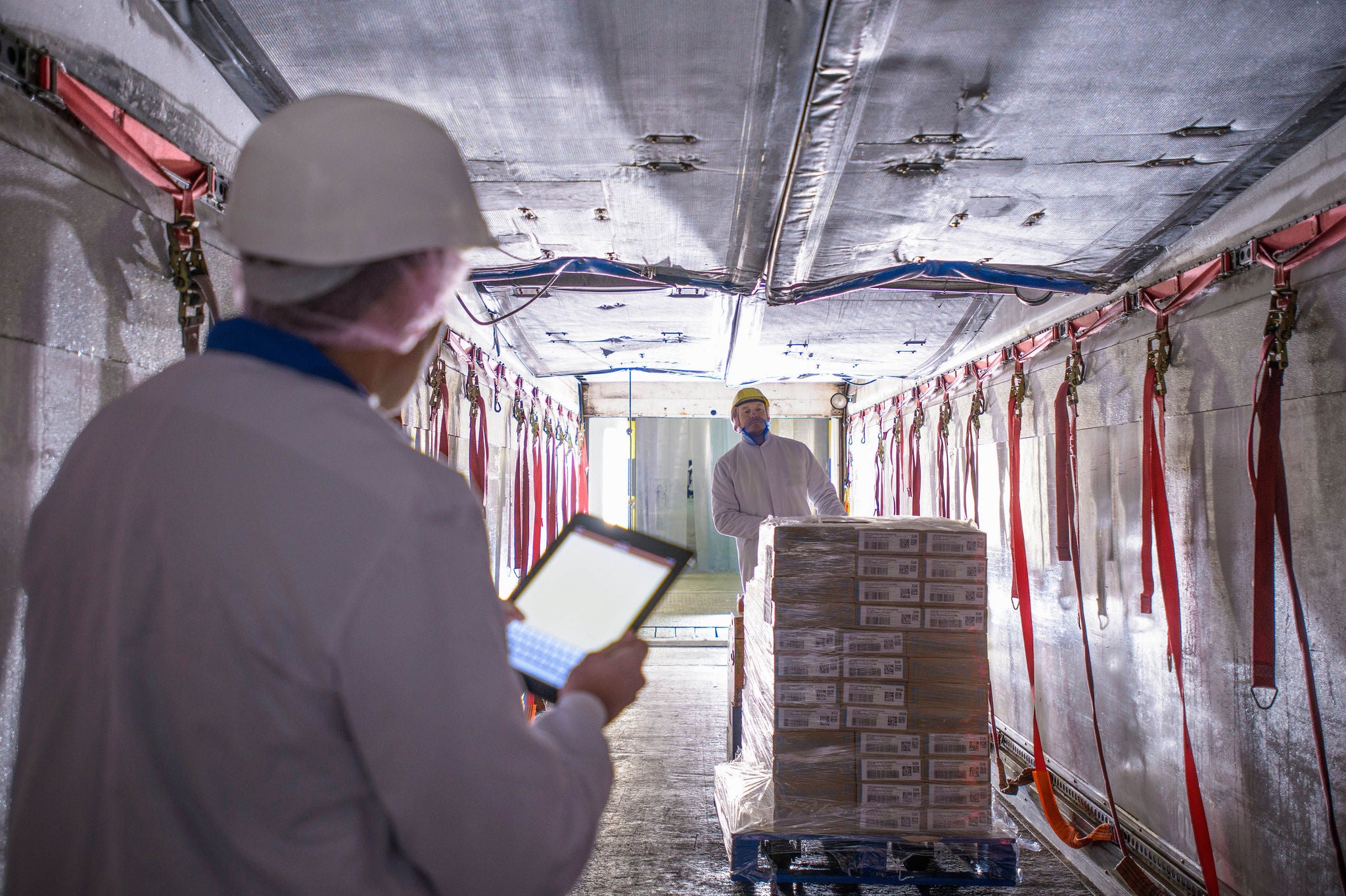 Worker checking products into freezer truck of food factory with tablet

Image downloaded by Charlie Brewer at 16:08 on the 18/08/18