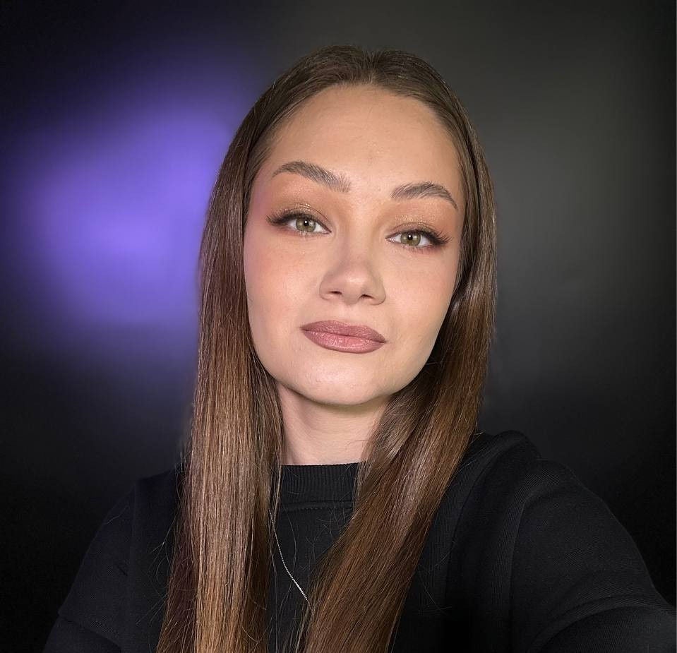 Олександра Мельник