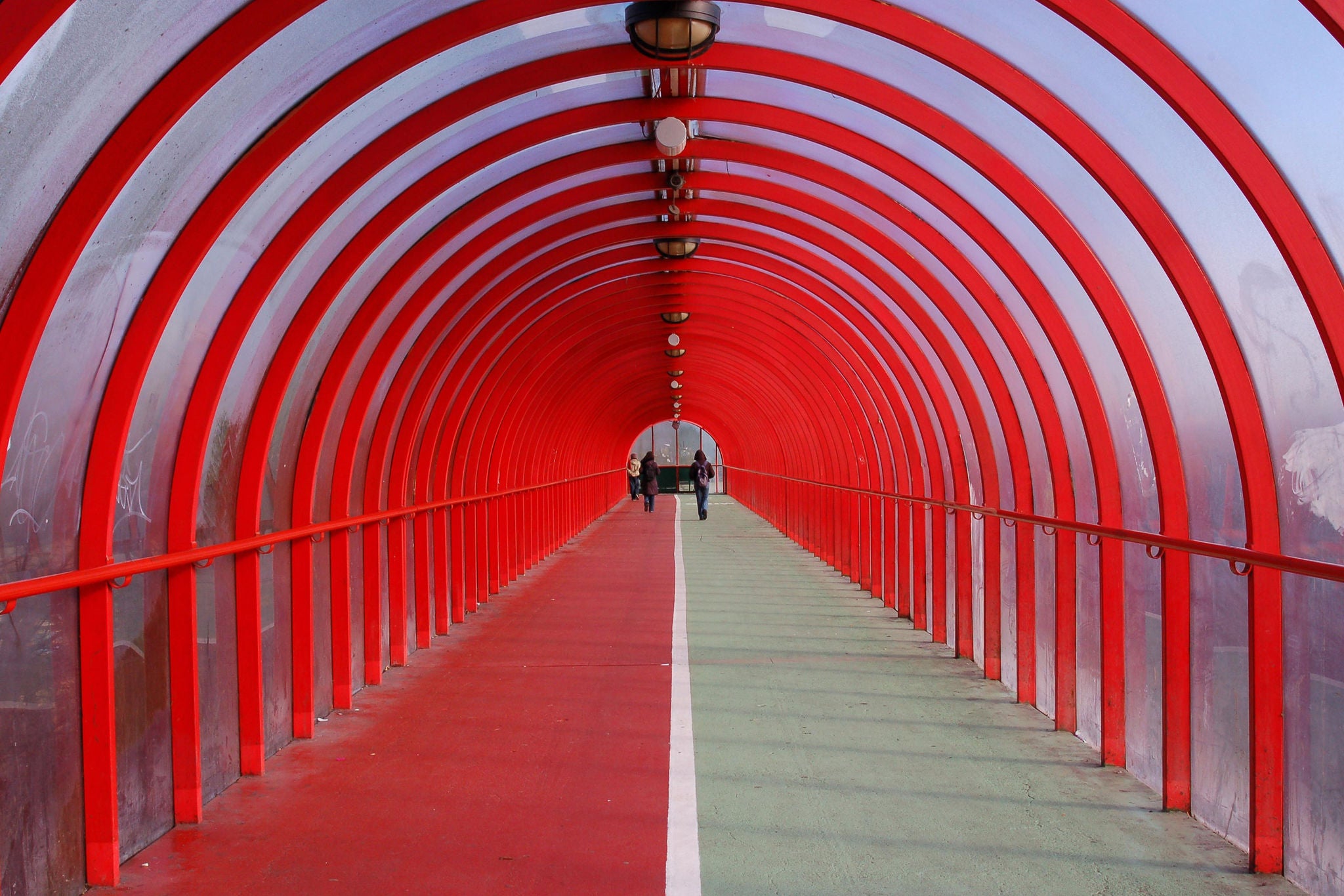Pedestrian walkway and cycle track bridge that connects the Scottish Exhibition & Conference Centre with the Exhibition Centre Railway Station.