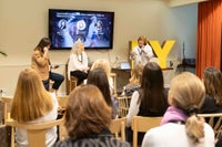 Foro de Mujeres Consejeras y Directivas - Moda y Desfile: el arte de crear experiencias