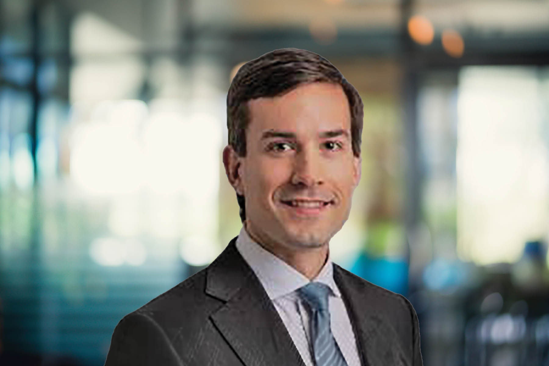 headshot of Svet Tintchev