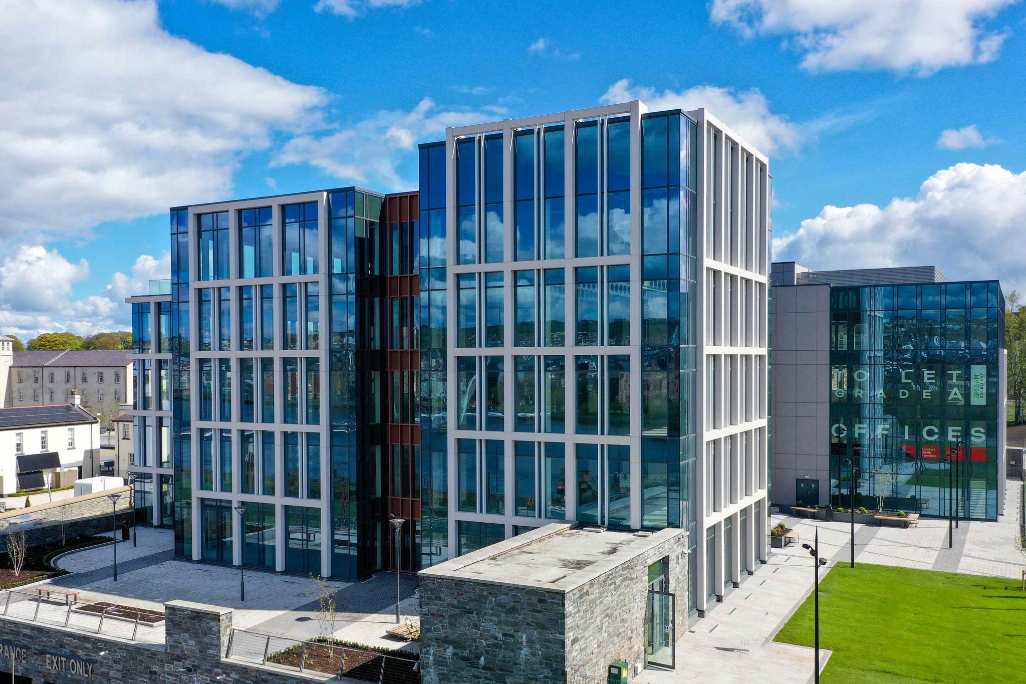 Ebrington Plaza In Derry/Londonderry