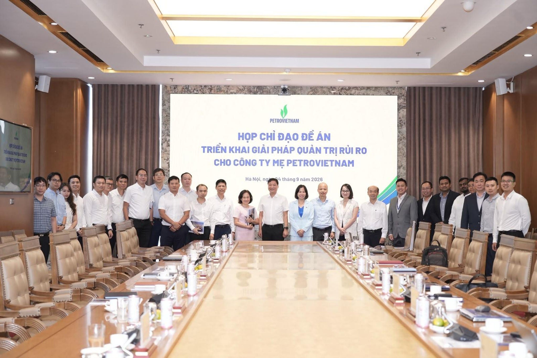 Petrovietnam group photo