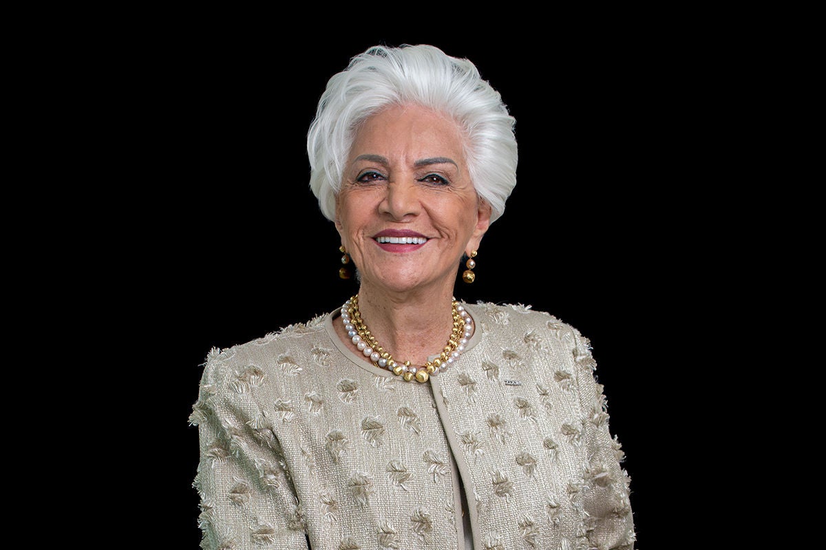 Photographic portrait of Zonia Bezara de Atencio