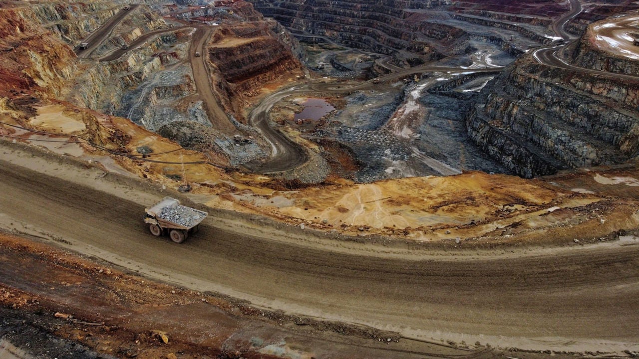 Open pit copper mine 
