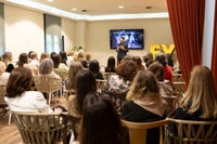 Foro de Mujeres Consejeras y Directivas - Moda y Desfile: el arte de crear experiencias