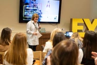 Foro de Mujeres Consejeras y Directivas - Moda y Desfile: el arte de crear experiencias