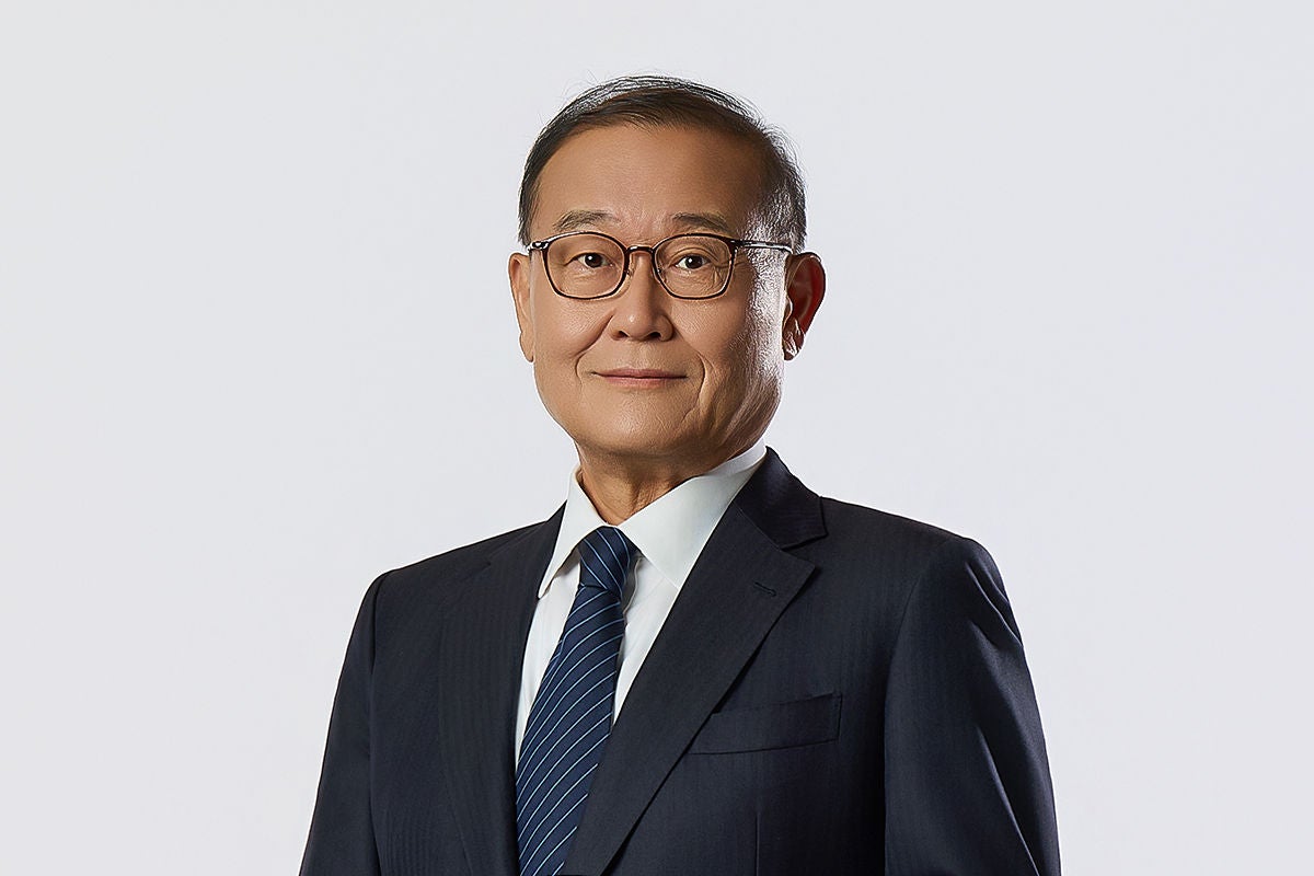 Photographic portrait of Mongwon Chung