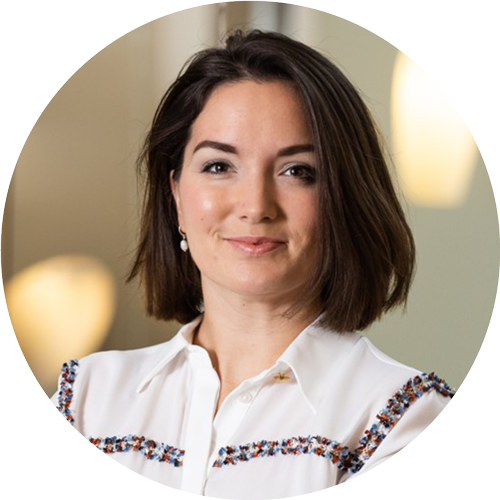 Portraitfoto von Claudia Falkinger