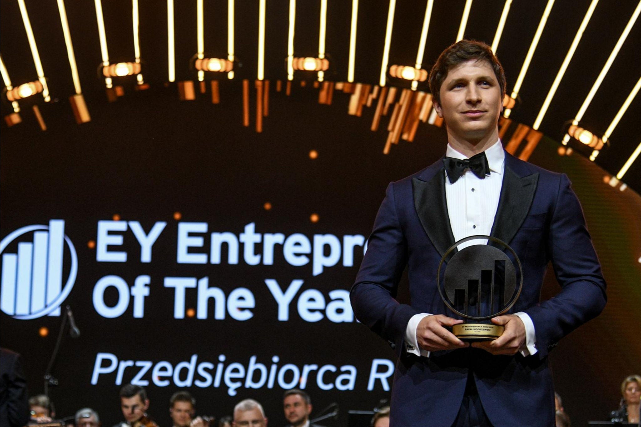 Rafał Modrzewski z firmy ICEYE, zwycięzcą 23. edycji konkursu EY Przedsiębiorca Roku