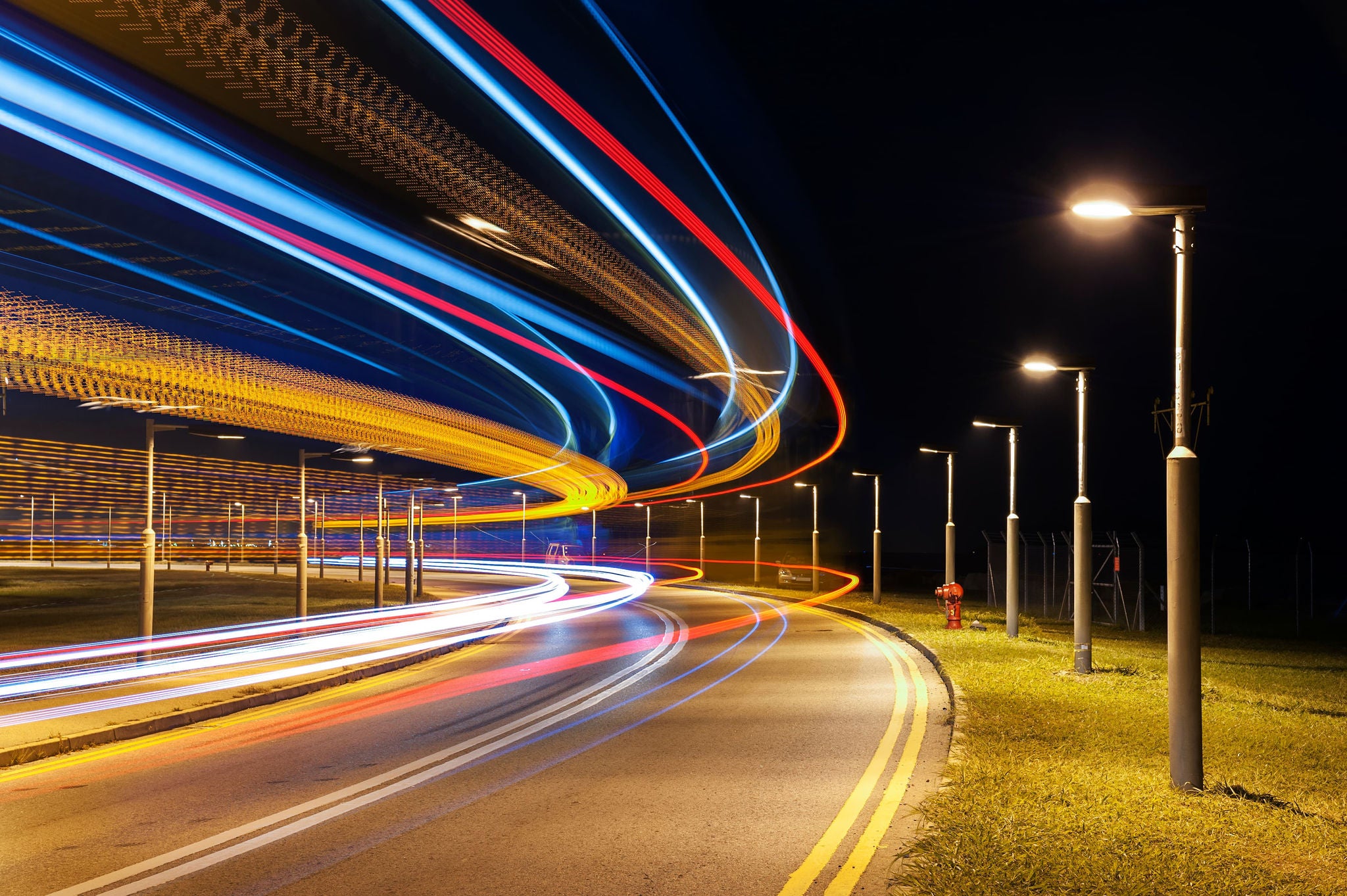 birlikte oturan gardaşlar