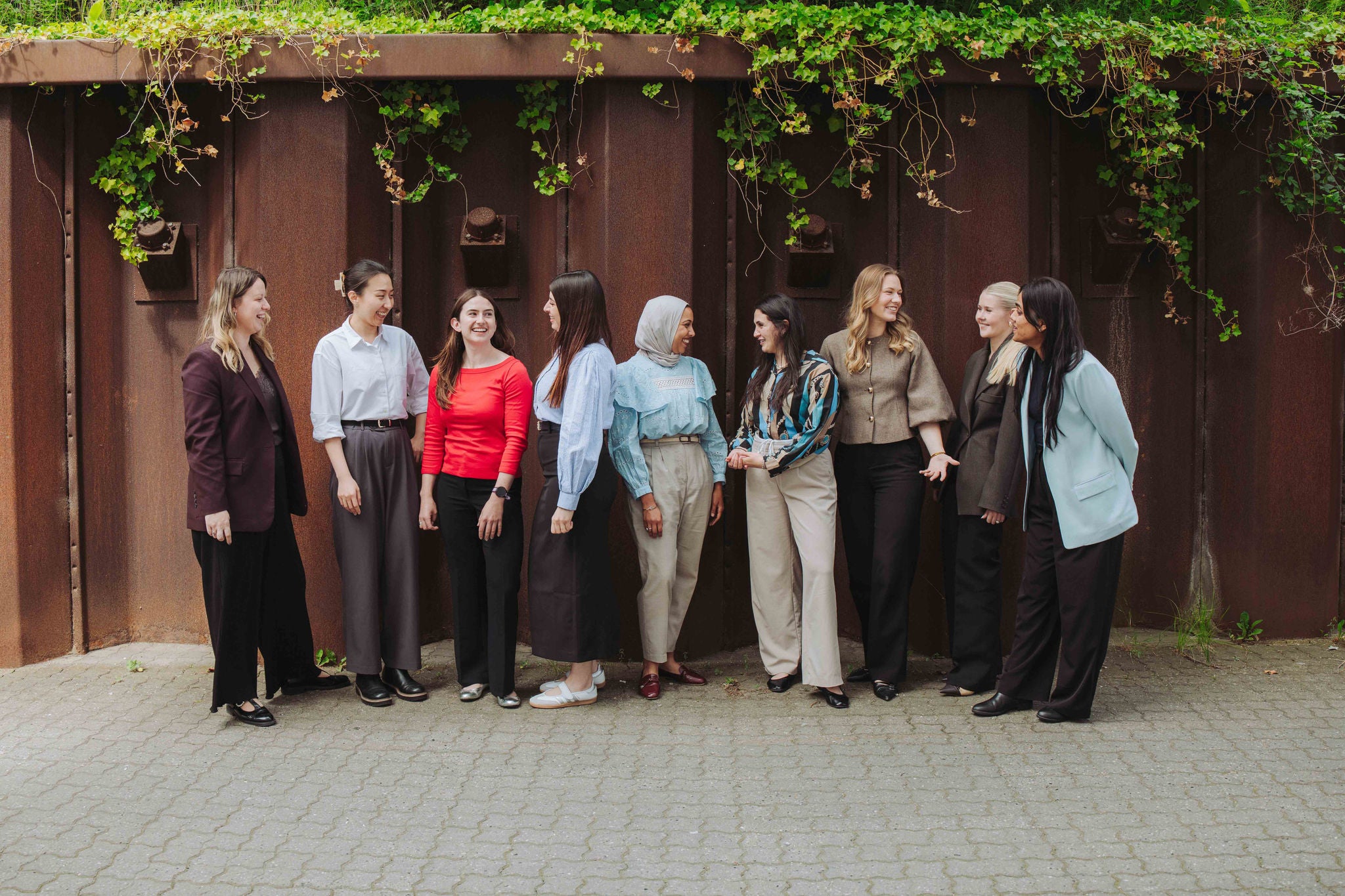 Women in Consulting - group of women outside