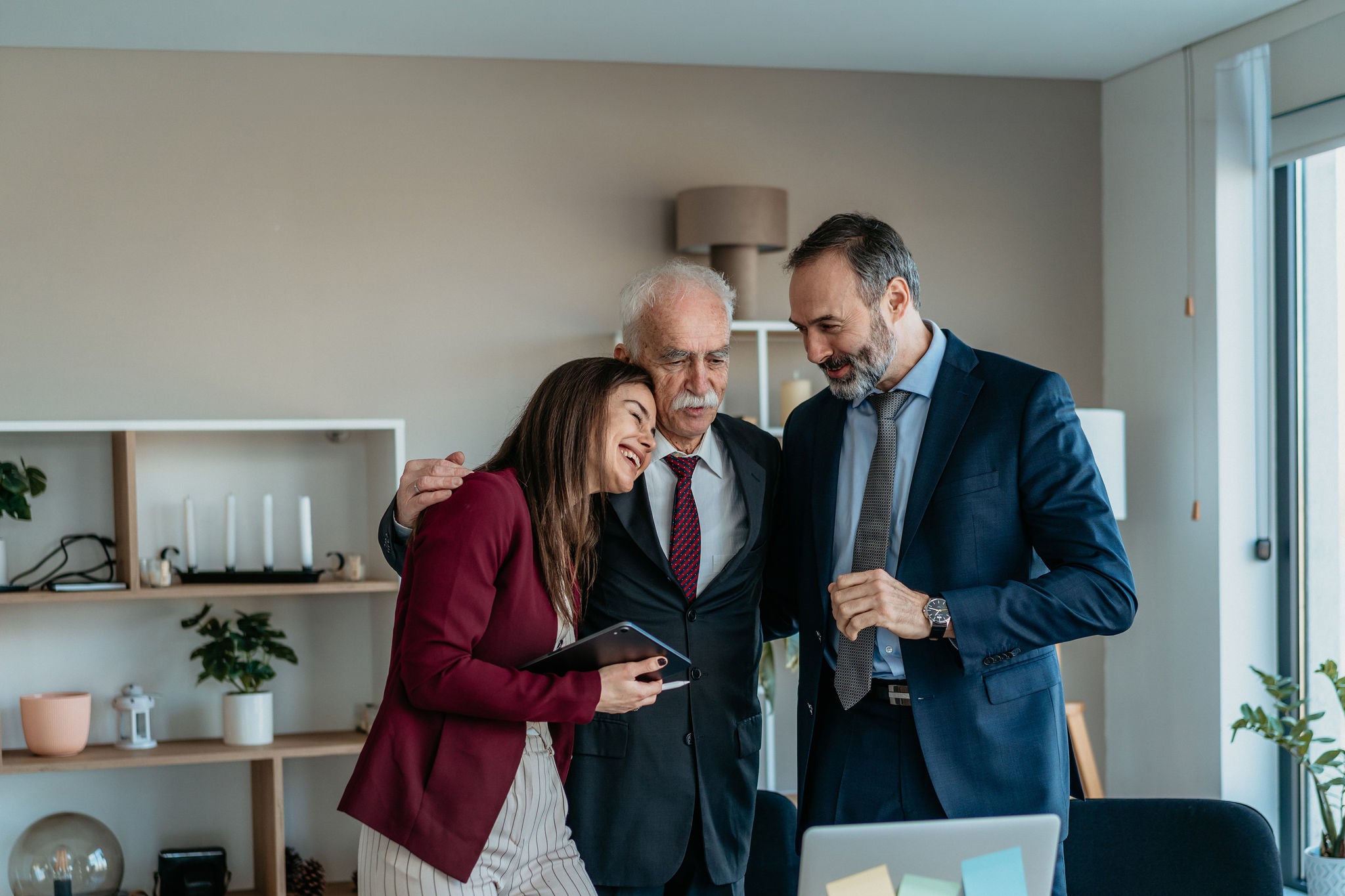 Familia se abraçando