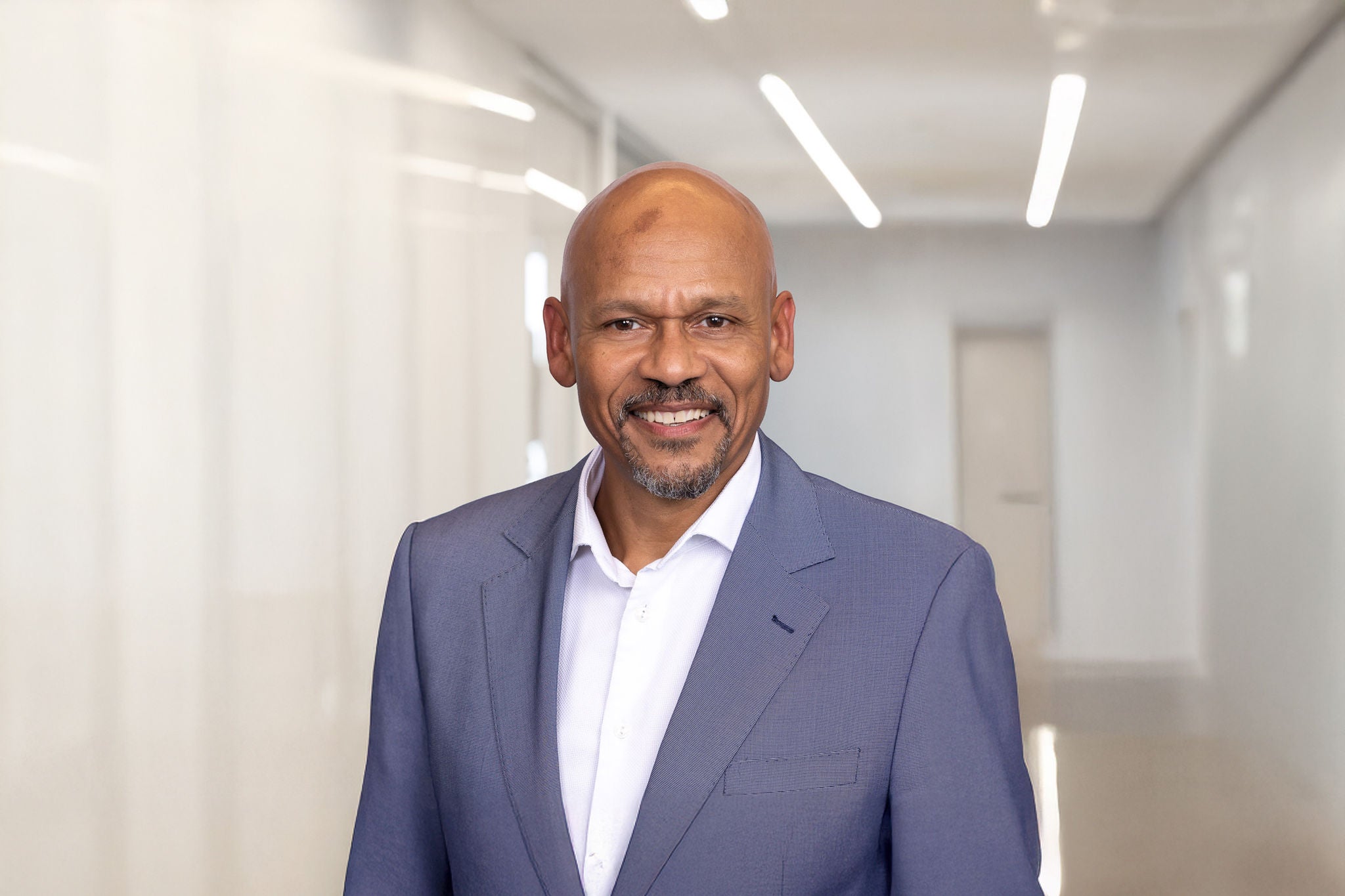 Photographic portrait of Antoine Mindjimba