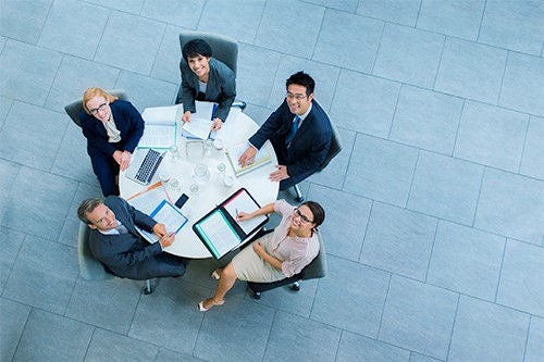 EY Japan 統合報告書 2024：Social highlight - Operate Responsibly