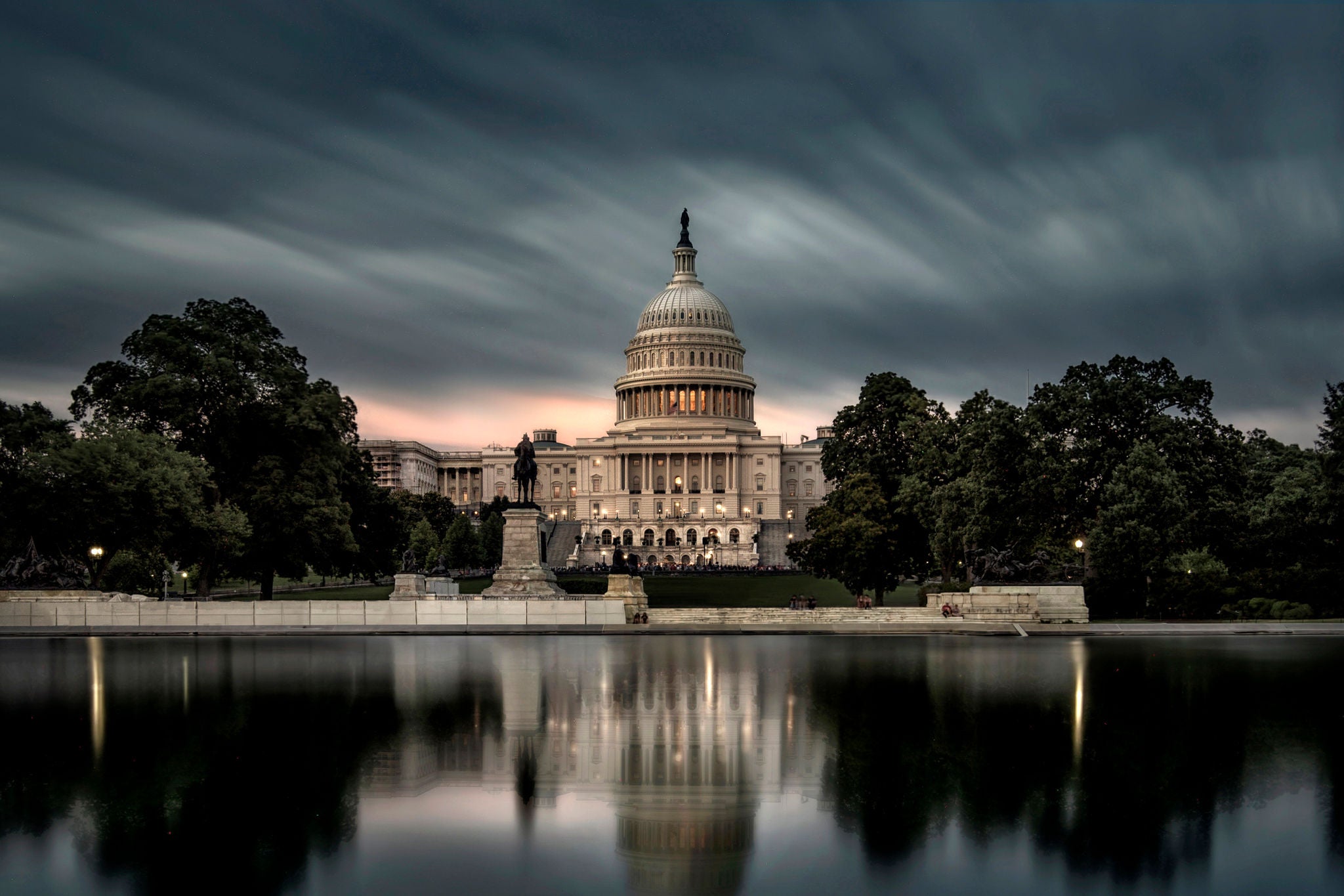 LOng exposure of the US Capitol building