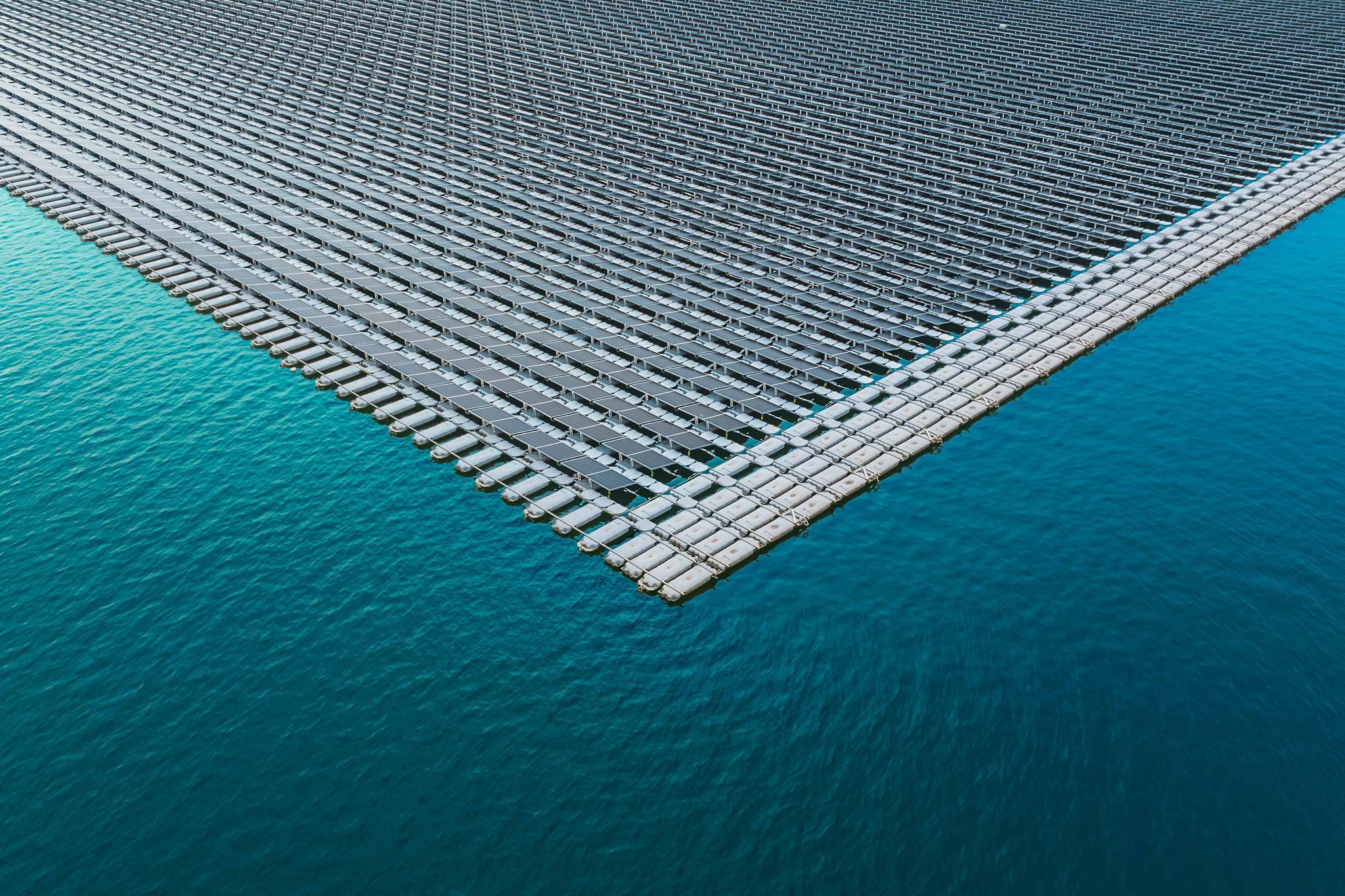 aerial view of solar on the water energy-saving alternatives.