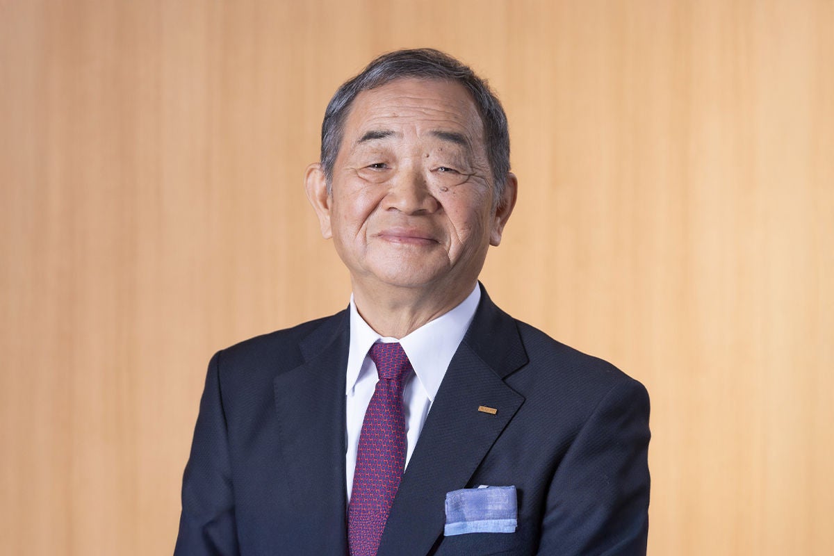 Photographic portrait of Kunihiko Tanaka
