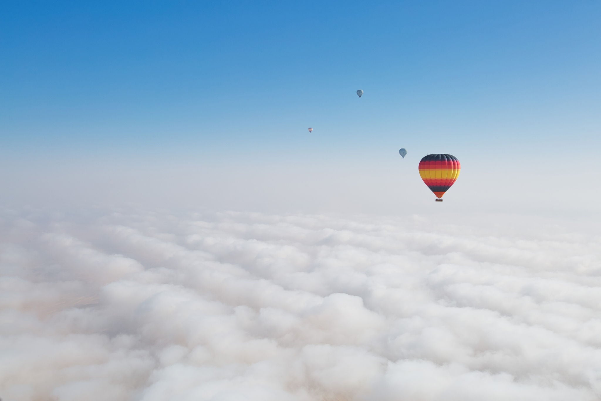 Dubai Hot Air Balloons in Fog,Hot Air Balloon,