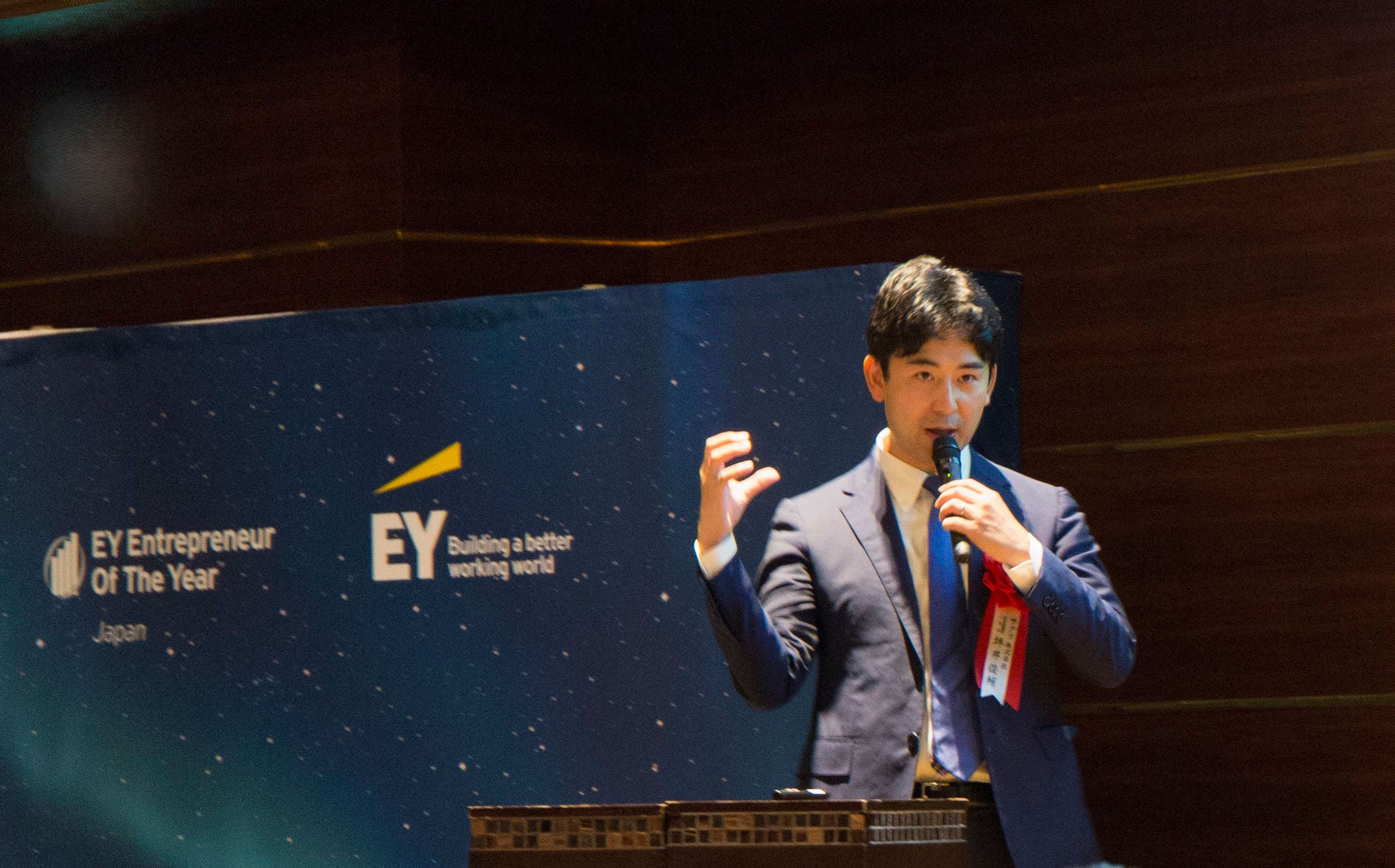 EOY 2025 Japan 関西地区　Challenging Spirit部門 大賞・特別賞 サグリ株式会社 代表取締役CEO　坪井 俊輔 氏