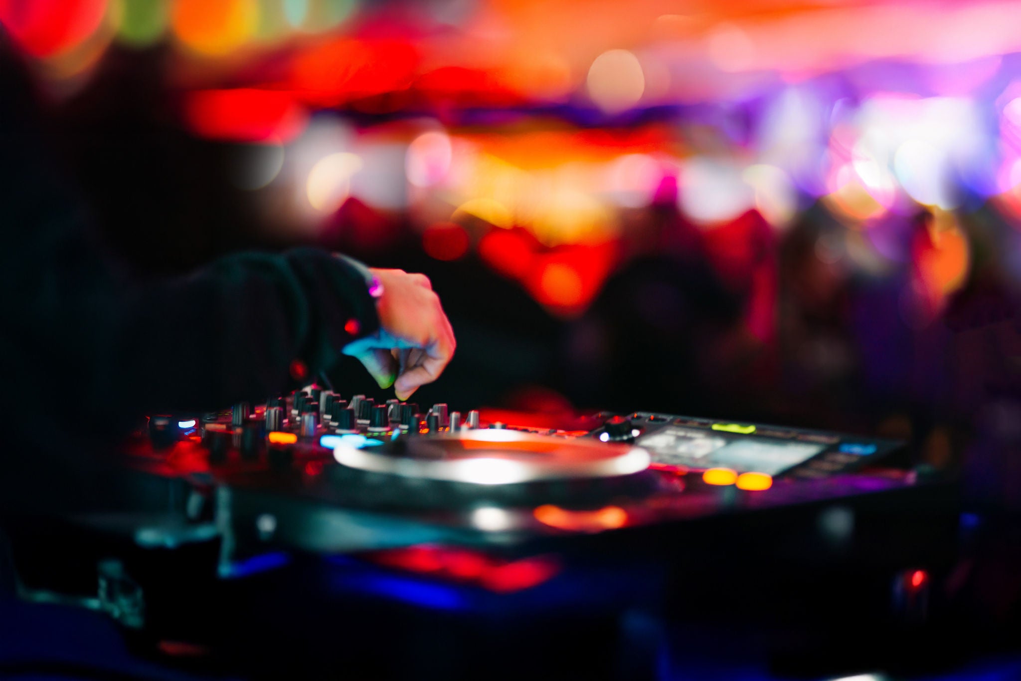 A man hand playing songs
