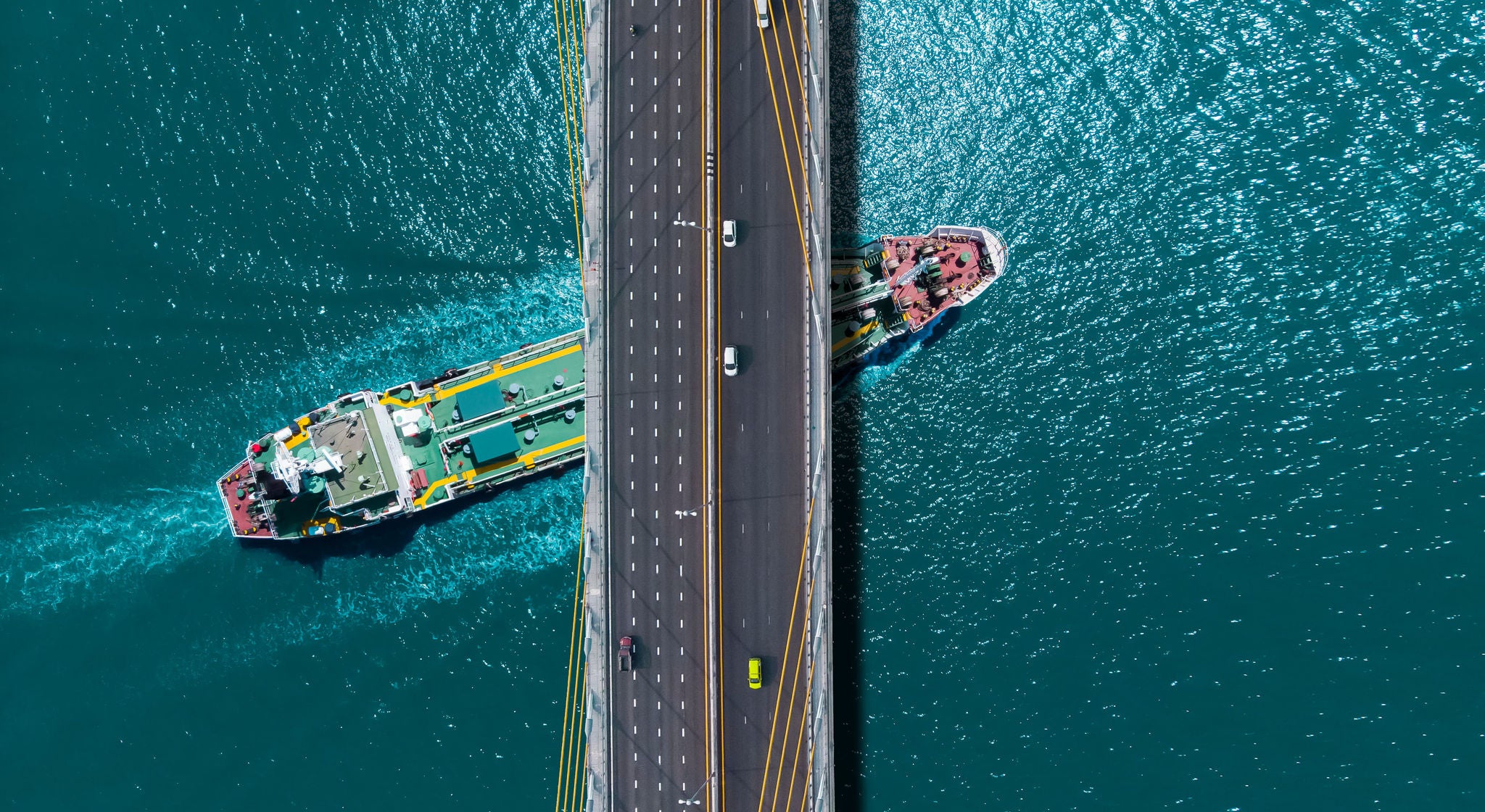 Petrol tankeri havadan çekim