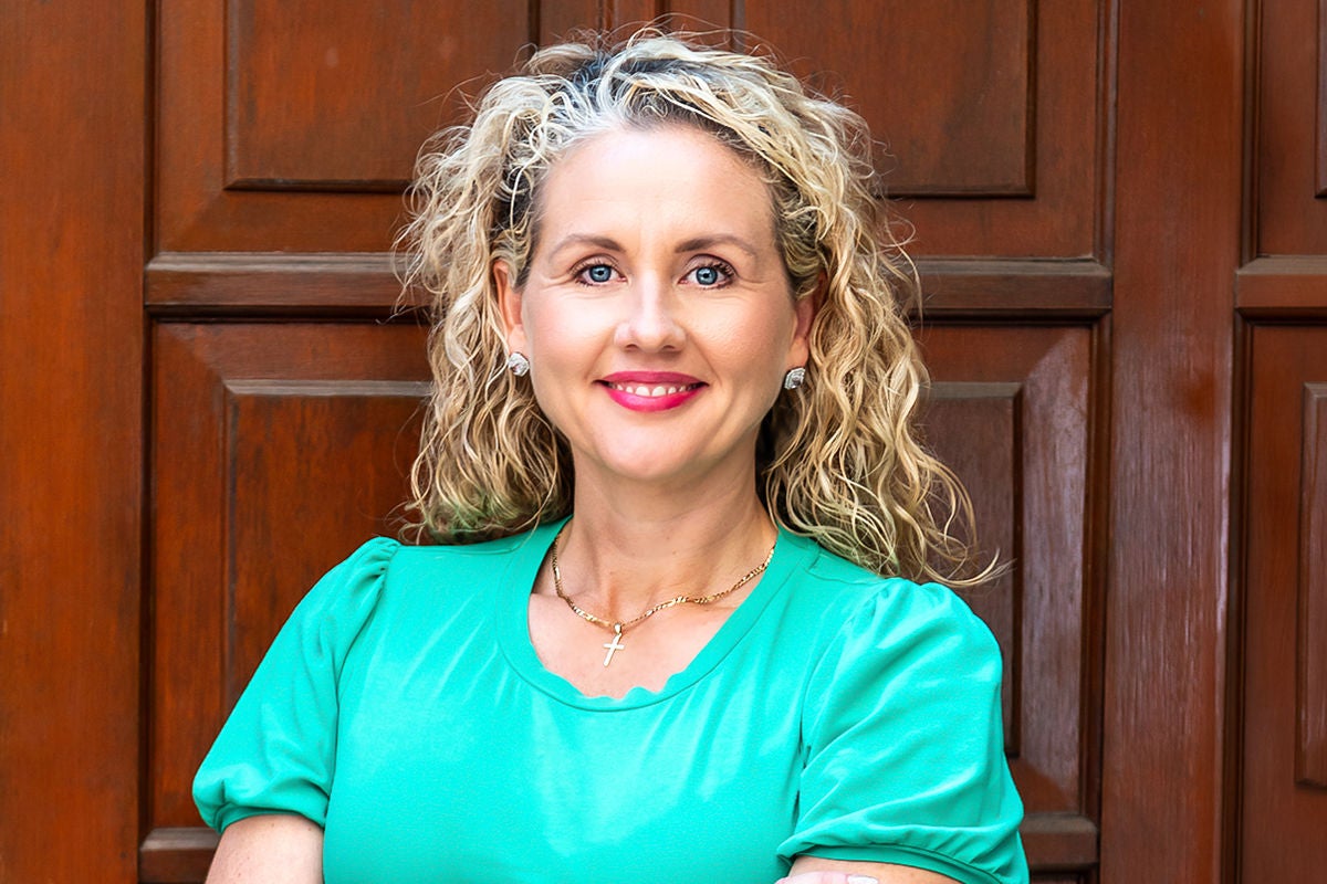 Photographic portrait of Elspeth Haswell-Smith