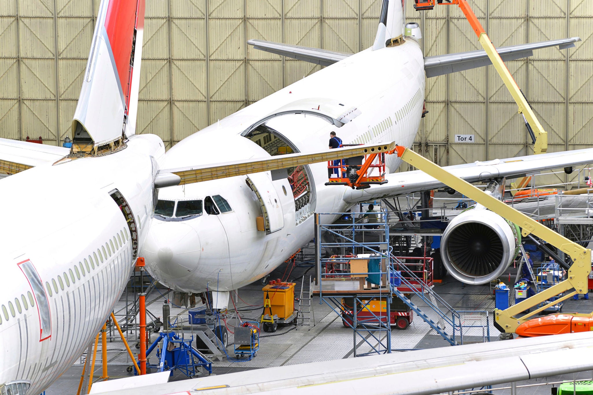 Airplane construction