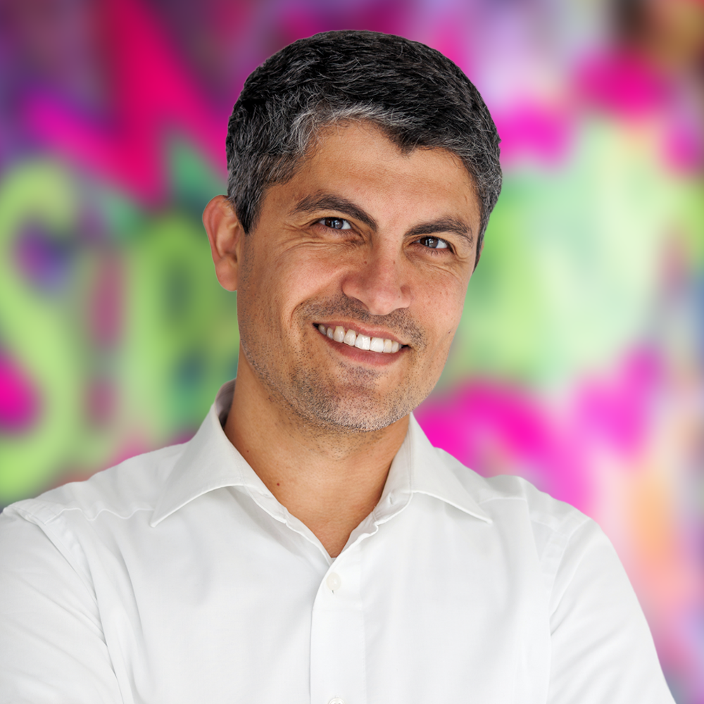 Portraitfoto von Dr. Kiryo Abraham GenAI Activation Lead (EY Deutschland))