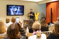 Foro de Mujeres Consejeras y Directivas - Moda y Desfile: el arte de crear experiencias
