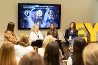 Foro de Mujeres Consejeras y Directivas - Moda y Desfile: el arte de crear experiencias