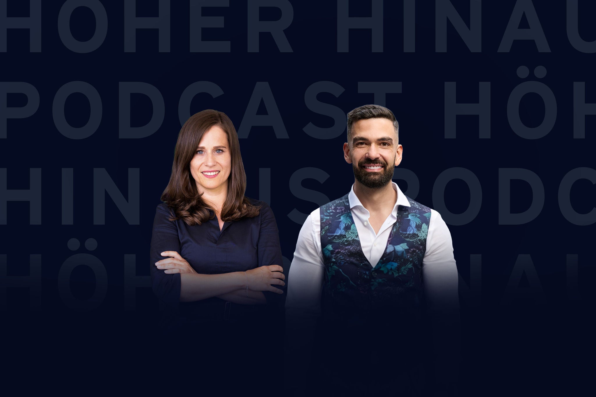 Florian Haas mit Barbara Cech von OMV - Jurymitglied beim EY Scale-up Award, und Dalibor Cicman, Gründer von GymBeam - Gewinner der Kategorie Health, Nutrition & Lifestyle im "Höher hinaus"-Podcast.