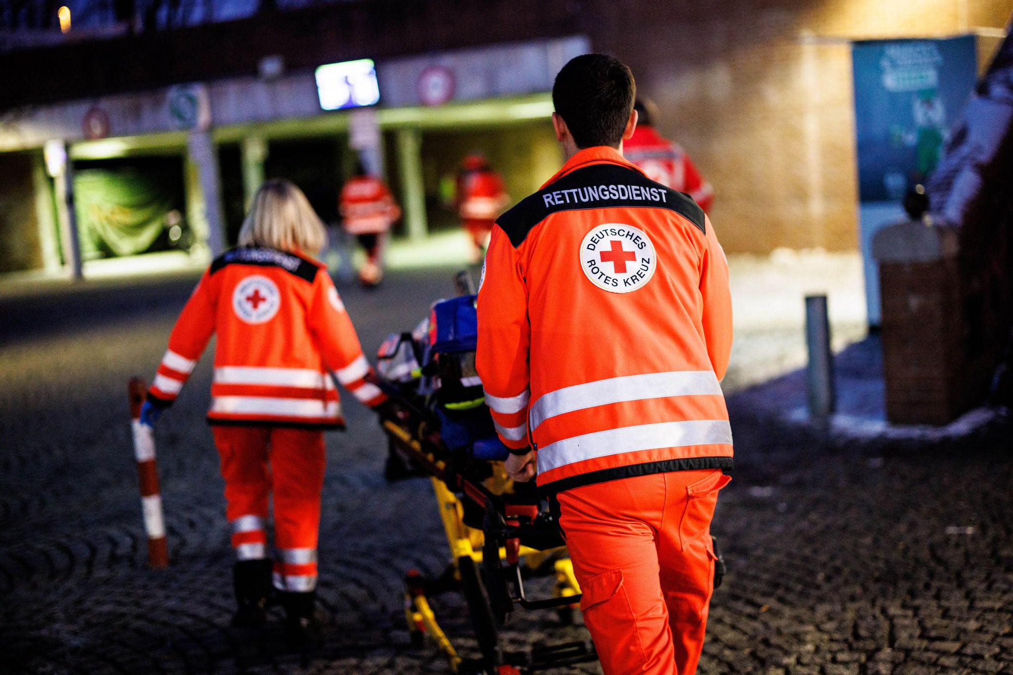 Schicht, Bereitschaft, fremde Rettungsmittel – Faktoren, die beim BSG regelmaessig gegen Selbststaendigkeit sprechen.