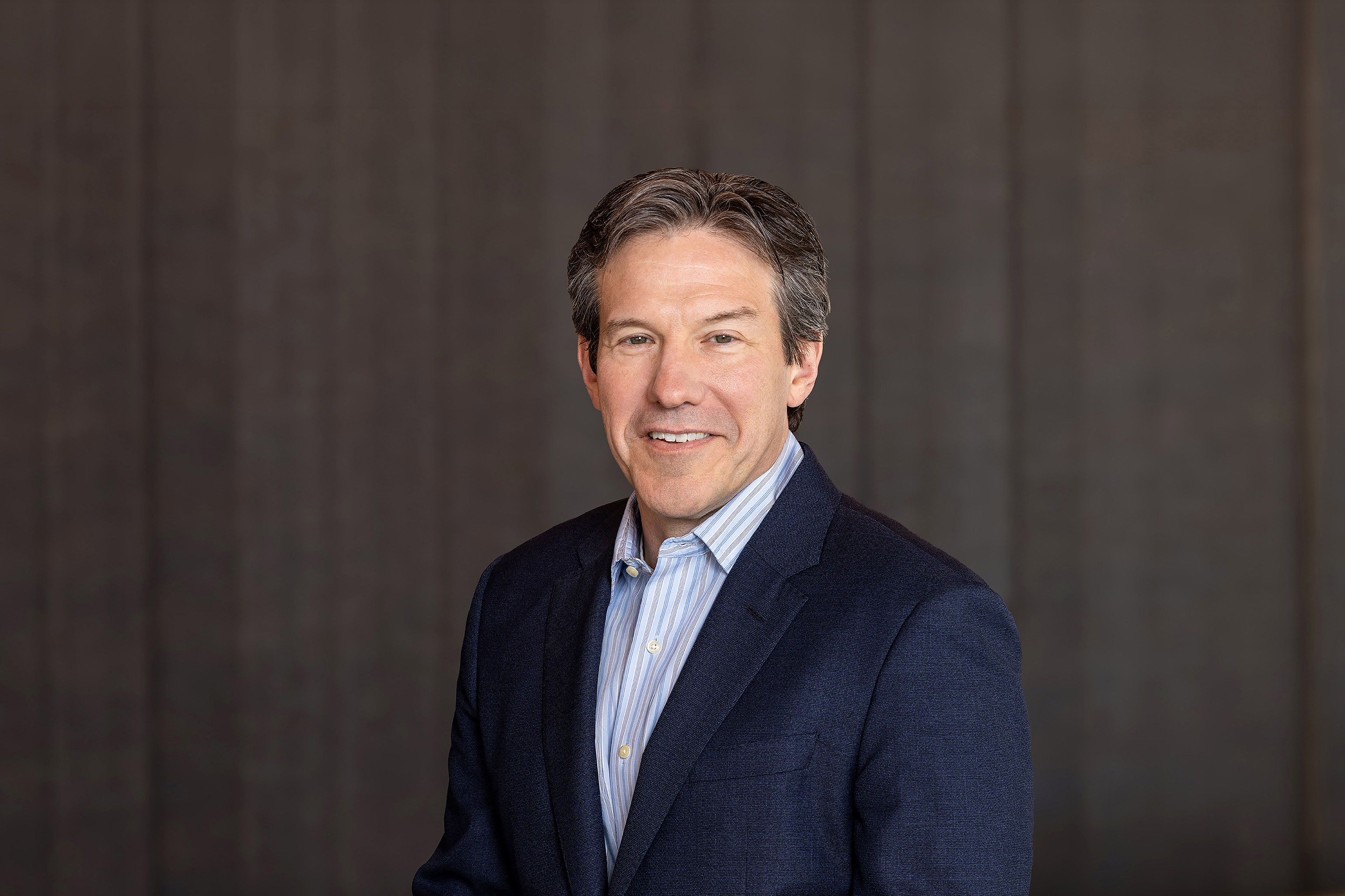 Photographic portrait of Peter Davis