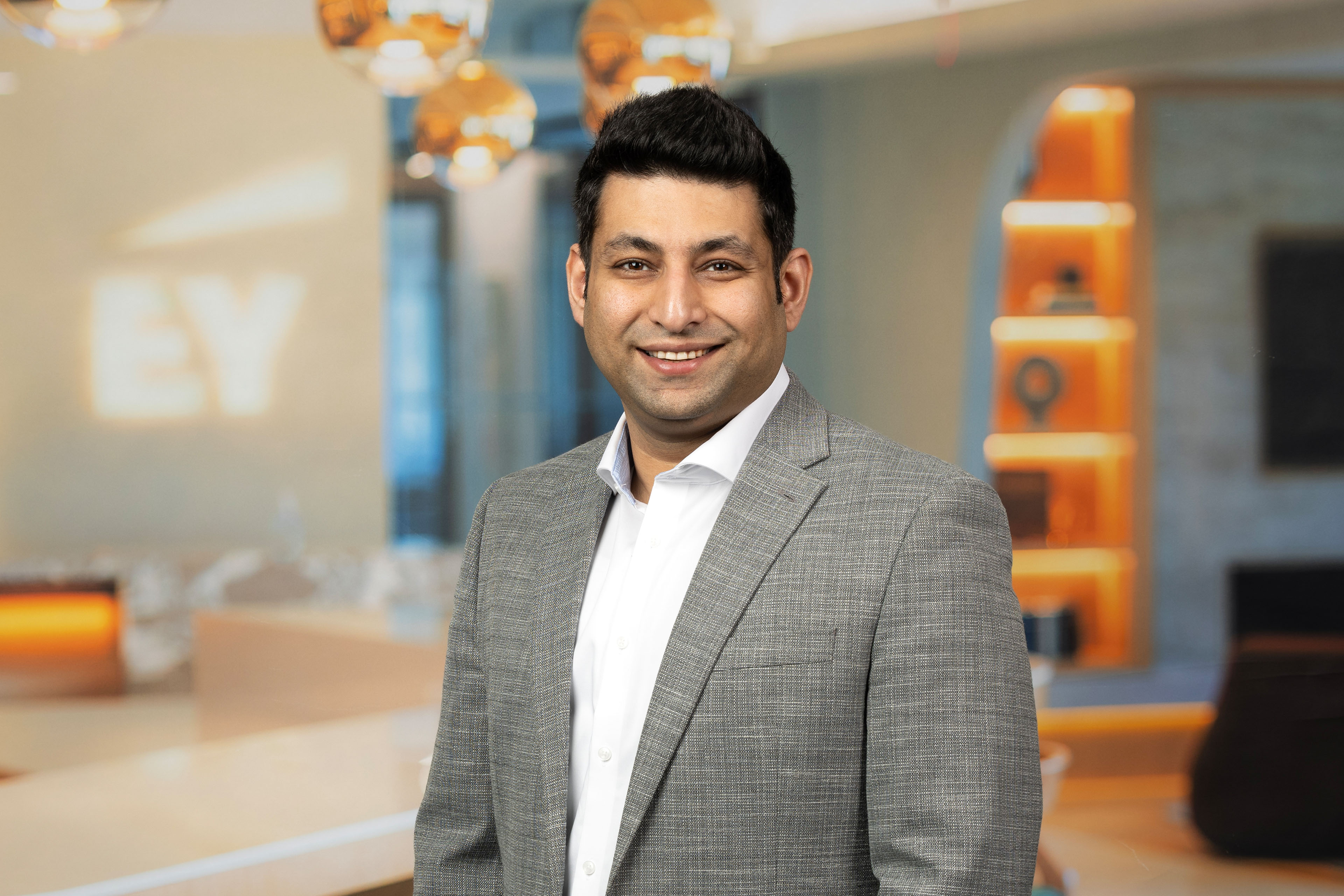 Photographic portrait of Rahul Zarabi