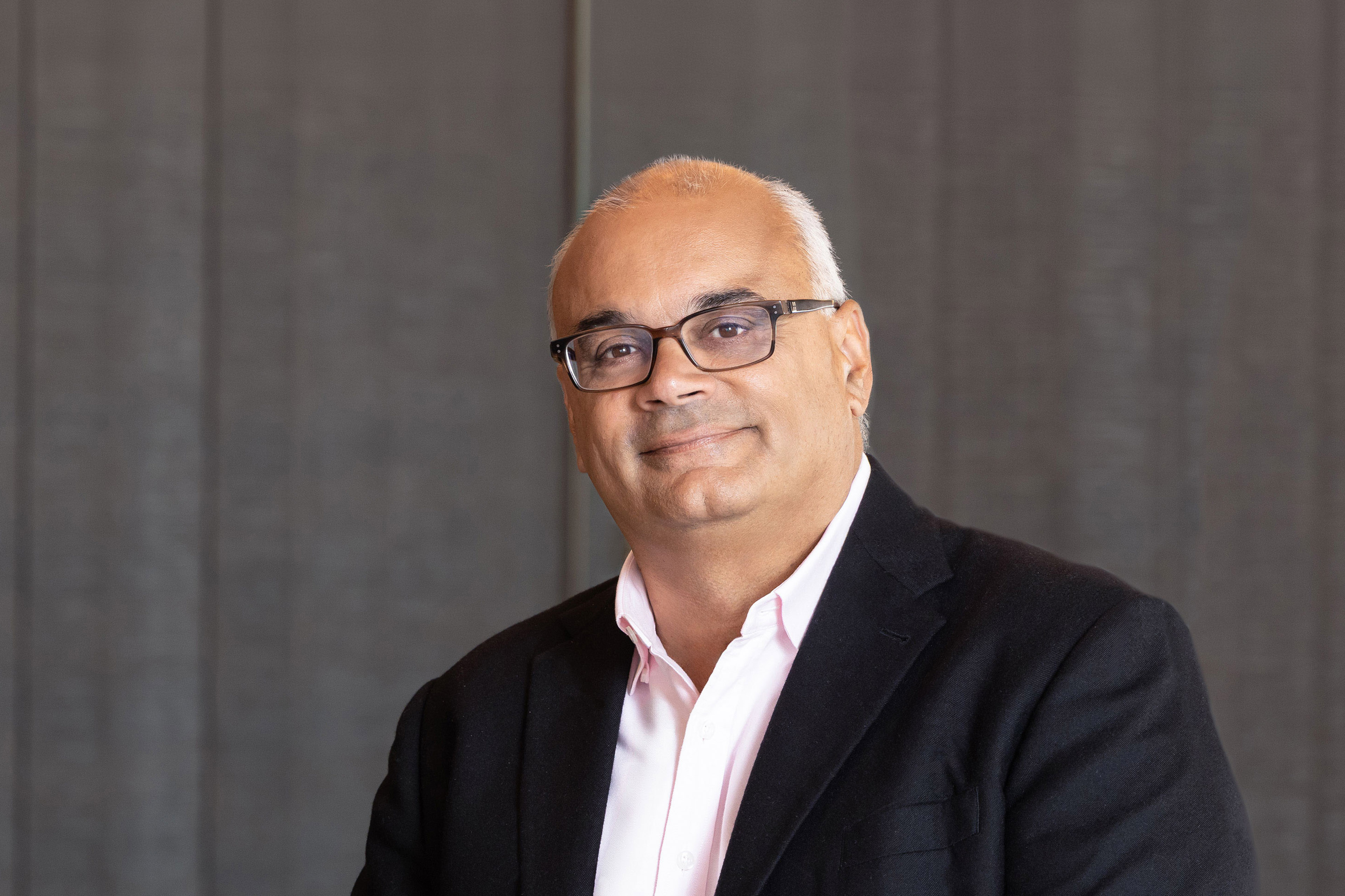 Photographic portrait of Saj Usman
