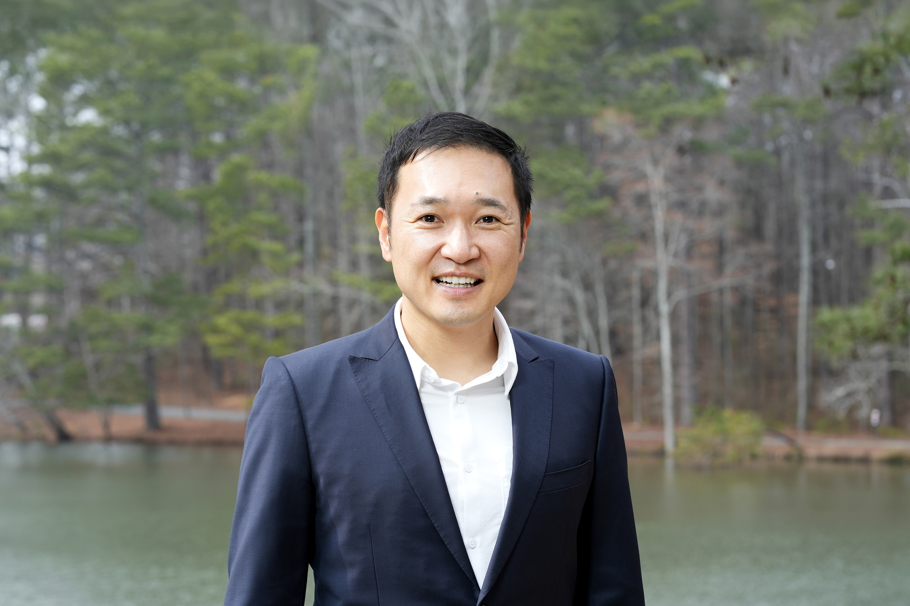 Photographic portrait of Youngjun Choi