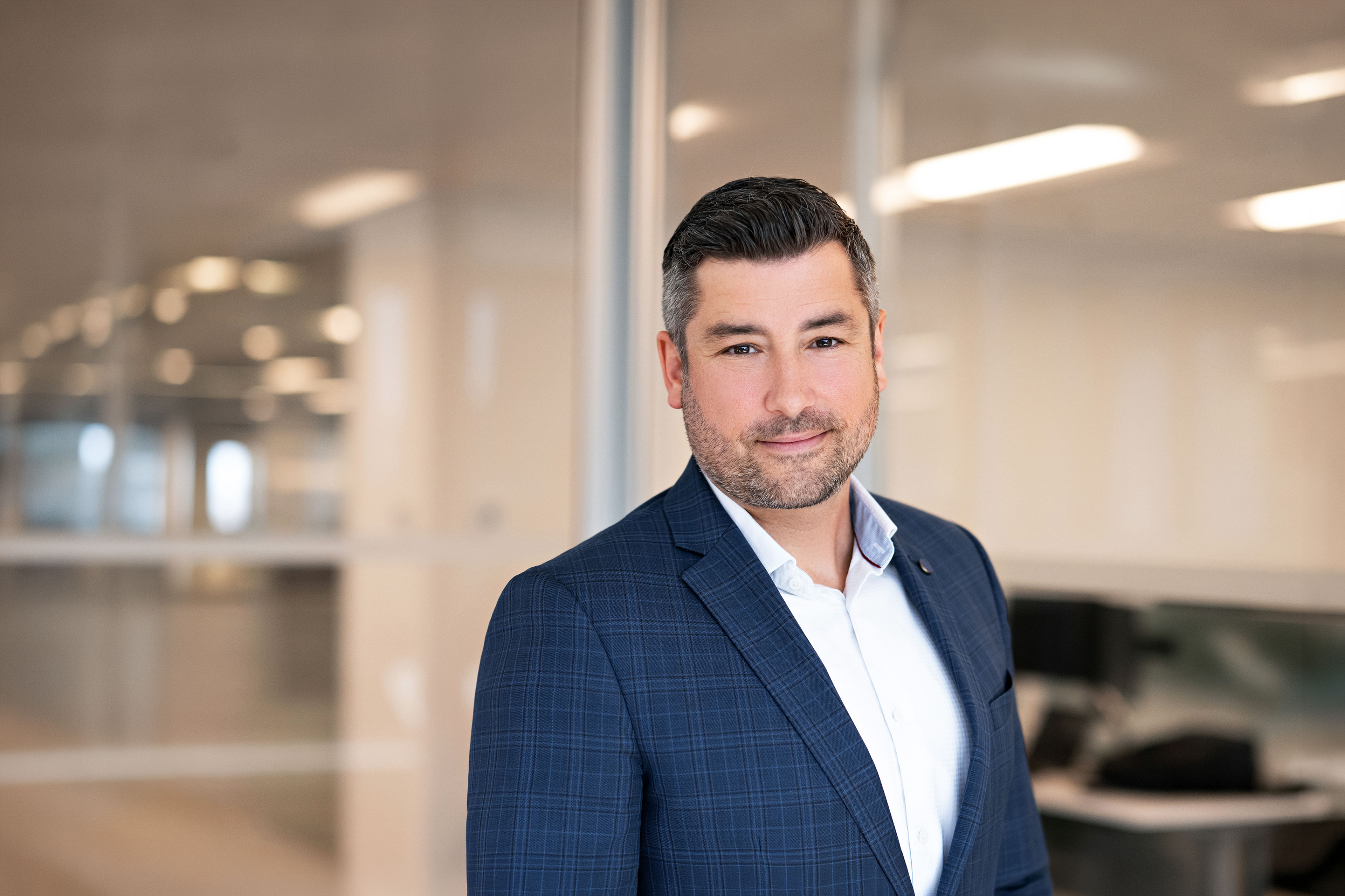 Photographic portrait of Eric Belanger