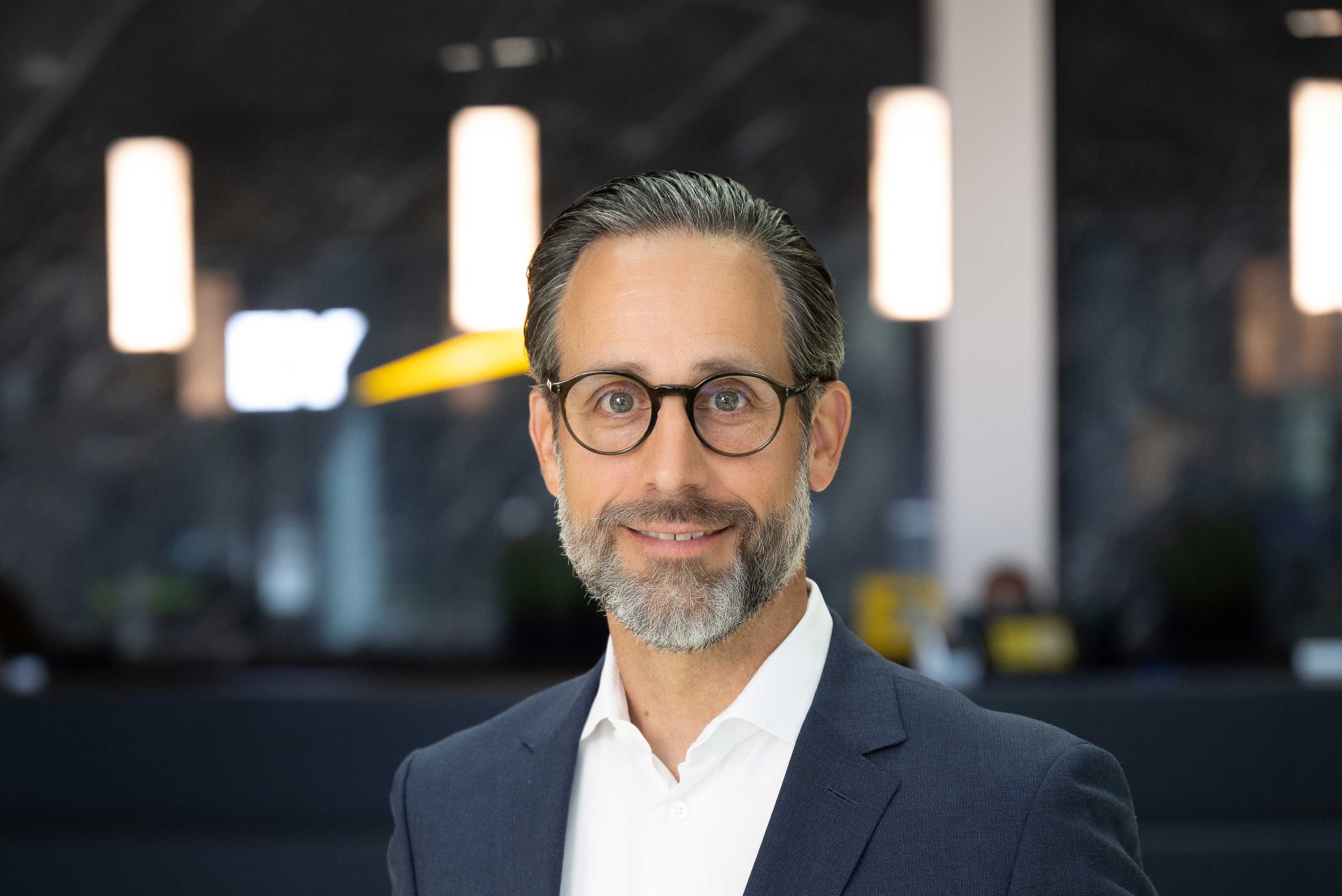 Photographic portrait of Michael Cadisch