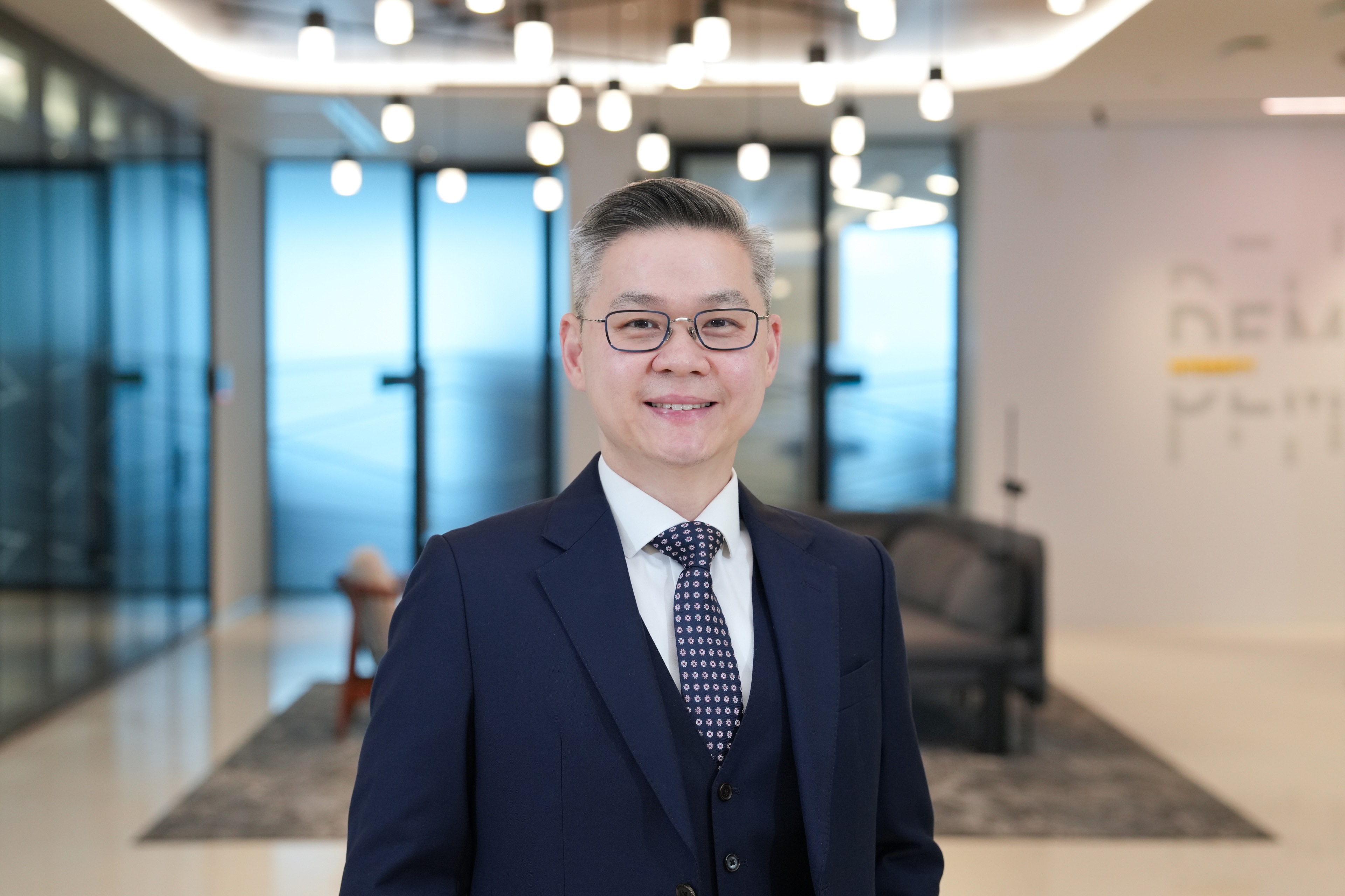 Photographic portrait of Teelie Roe Chua