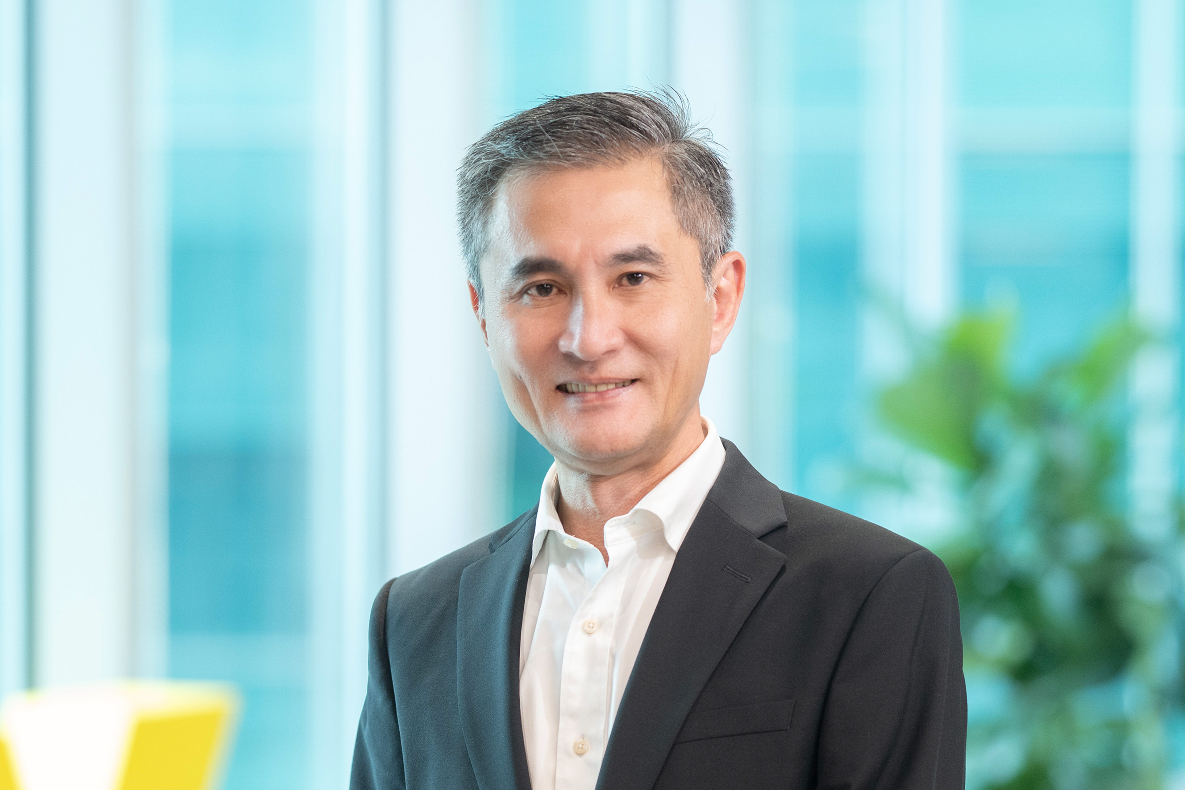 Photographic portrait of Bek Teng Low