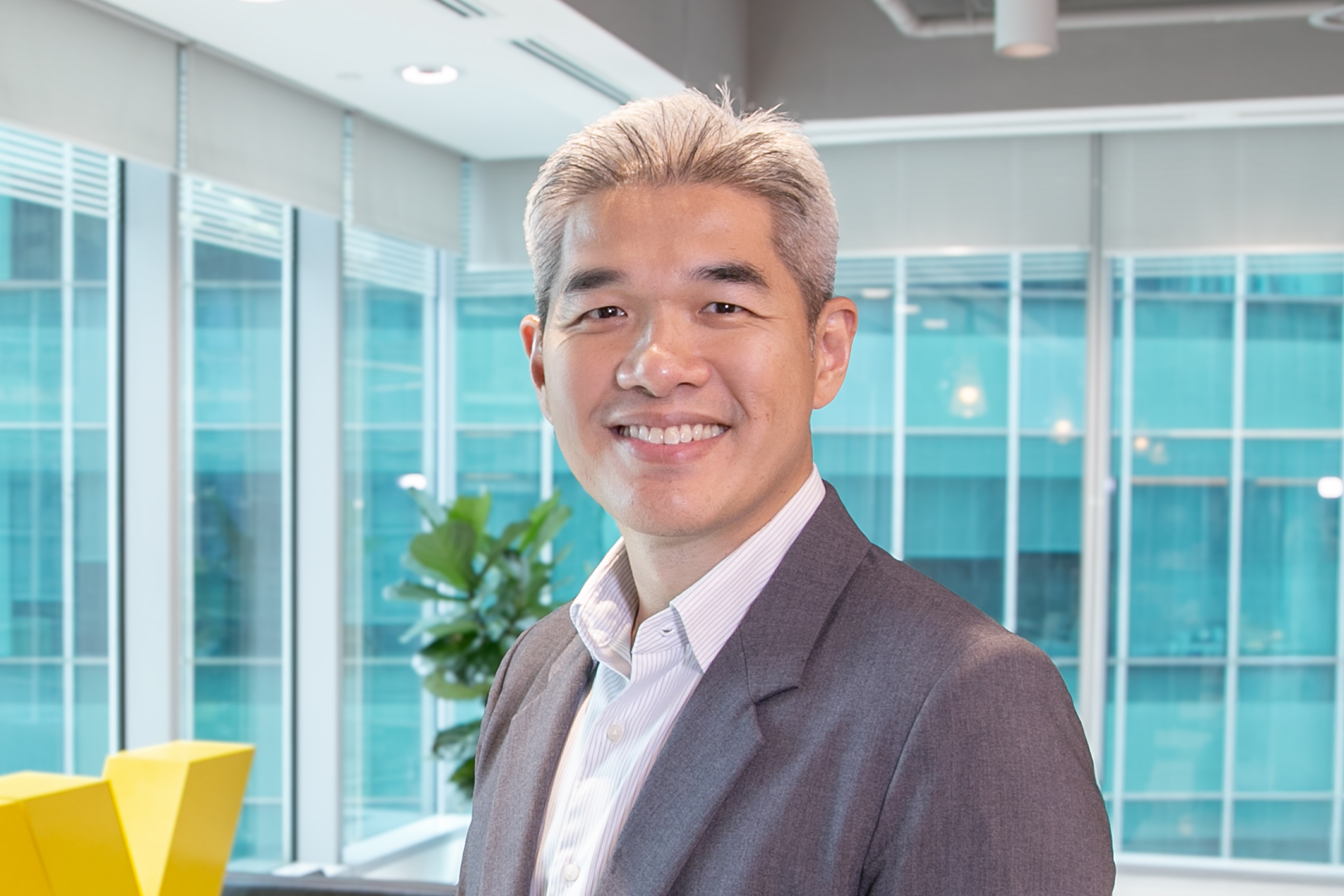 Photographic portrait of Calvin Chu