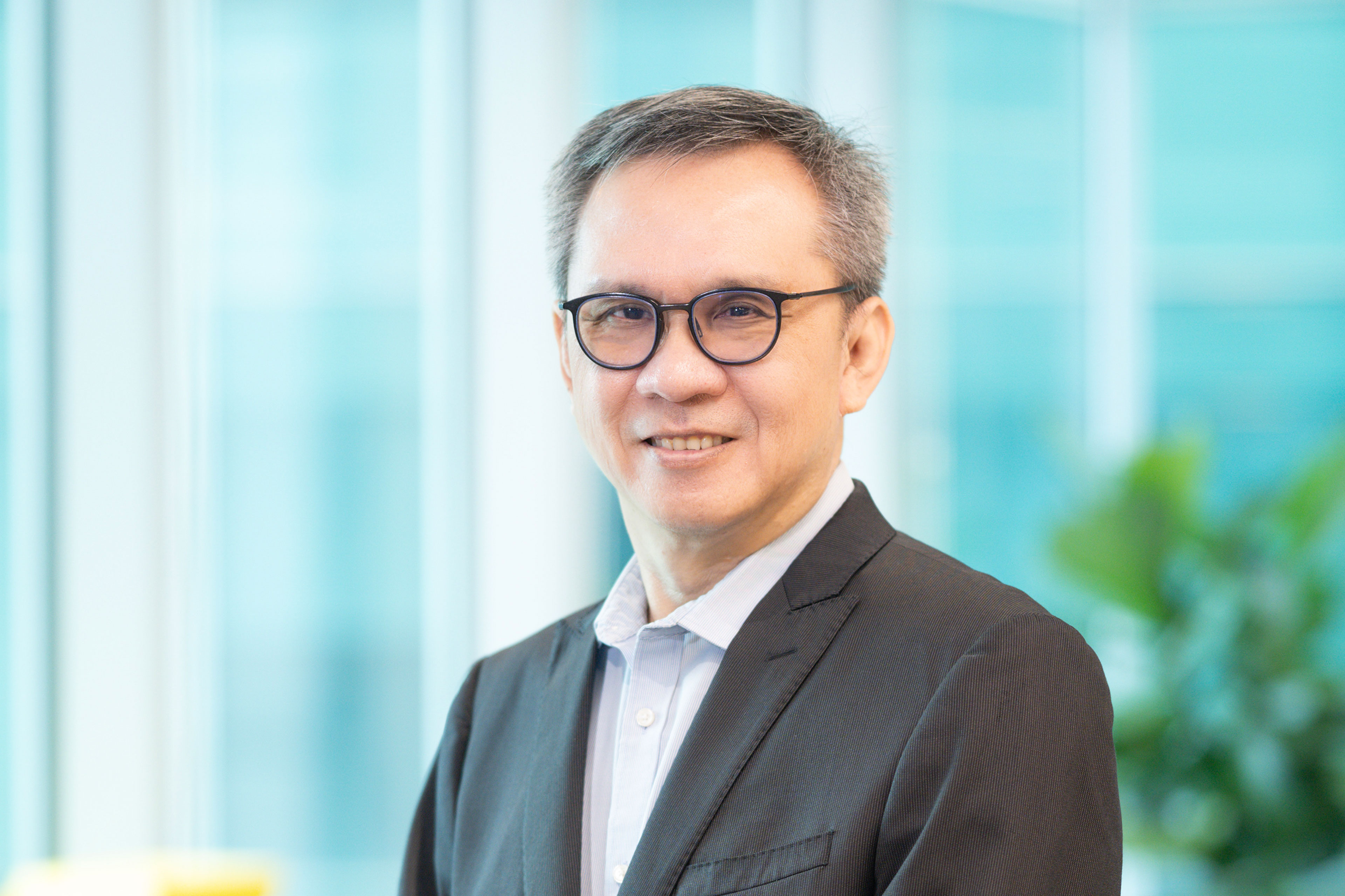 Photographic portrait of Nelson Chen